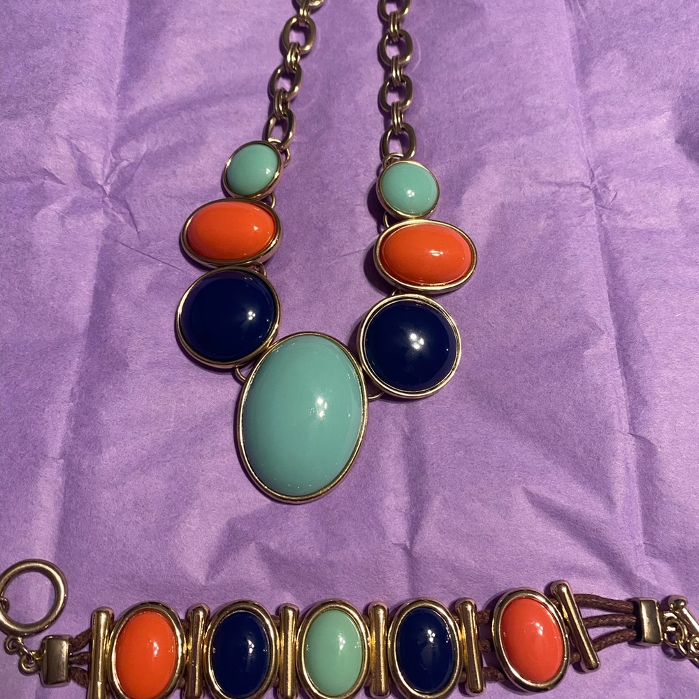 Elegant Multicolor Statement Necklace and Bracelet Set